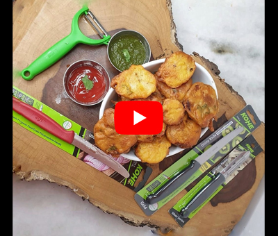 Brinjal & Potato fritters by Prerna Garg